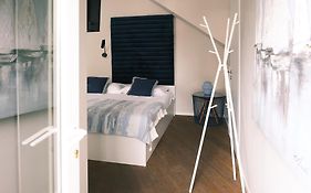 Comecasa Larga Cosy Studio